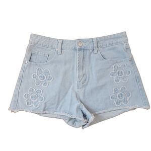 Cali 1850 Light Wash Cut Off Shorts with Embroider Flowers Size 9
